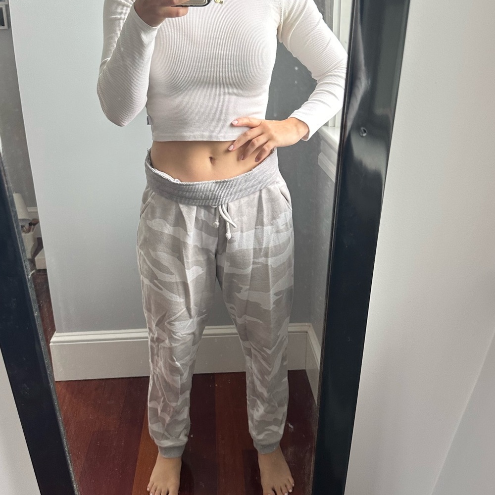 white camo joggers